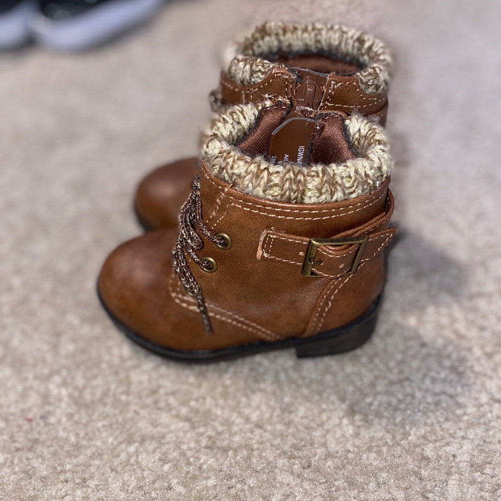 Fall slouch toddler boots